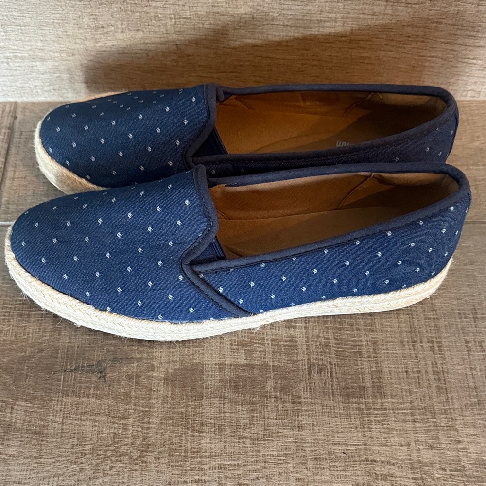 Clarks Soft Cushion Blue Espadrille Style Flats with White Dots 8.5